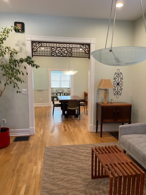 205 Edith Blvd Ne ##Ne - Photo 4 of 9