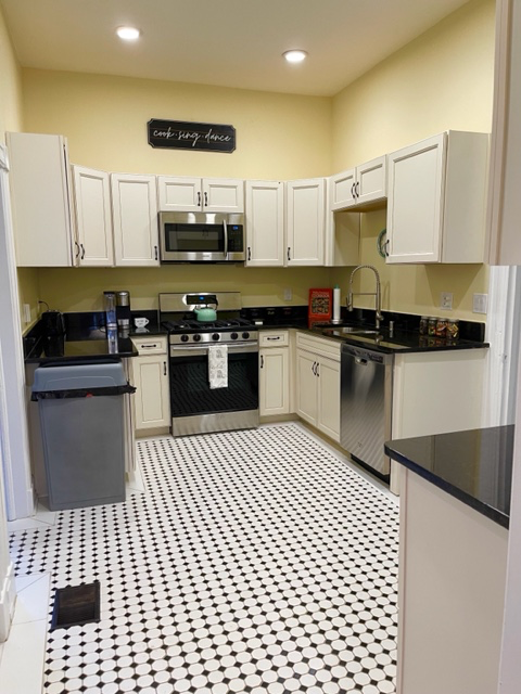 205 Edith Blvd Ne ##Ne - Photo 6 of 9