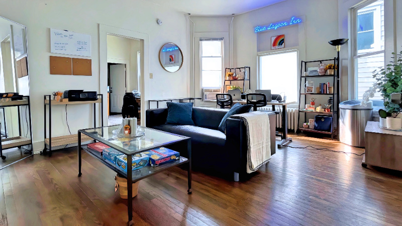 1518 Emerson Ave N #1 - Photo 2 of 25