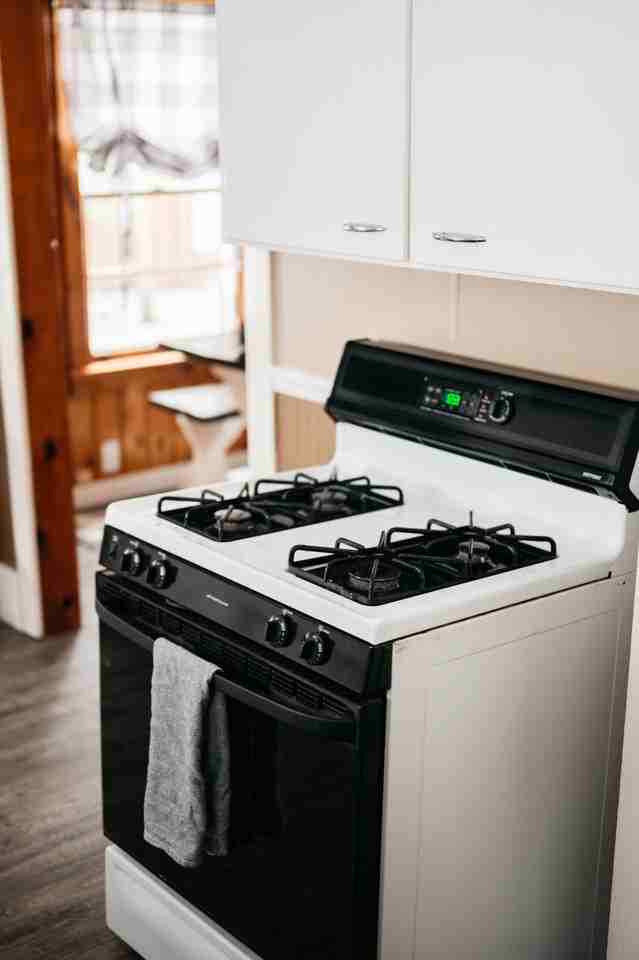 586 Applegate Dr #NA - Photo 3 of 19