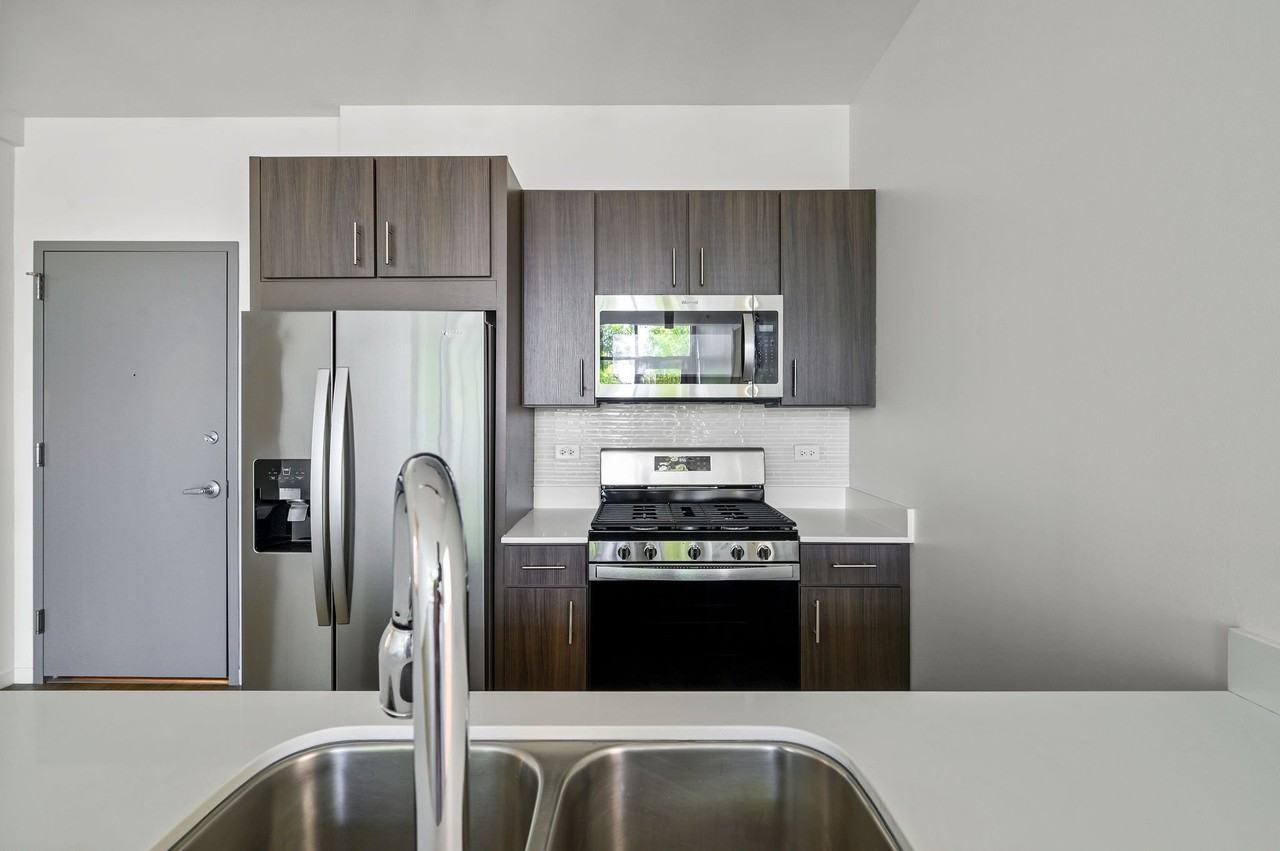 Halsted Flats - Photo 4 of 27