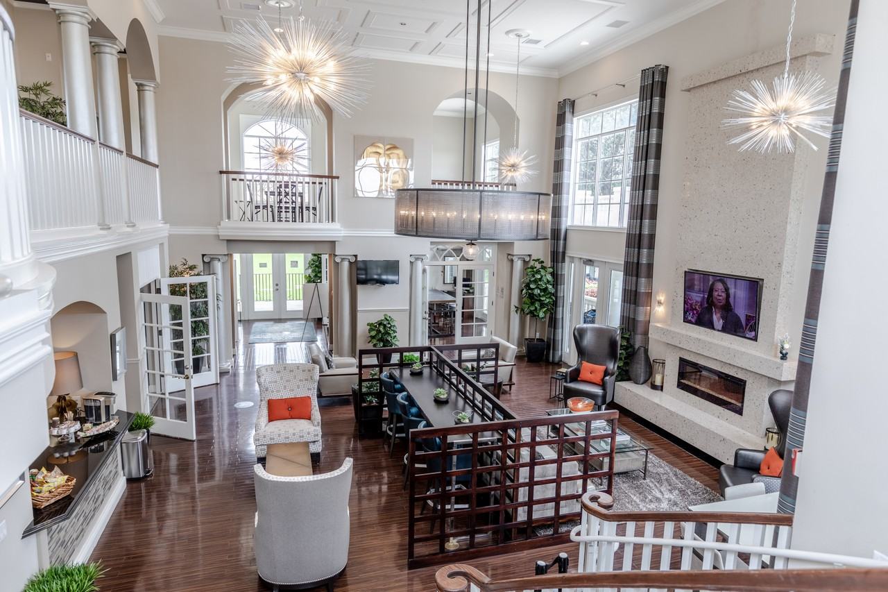 The Charleston - Photo 4 of 22