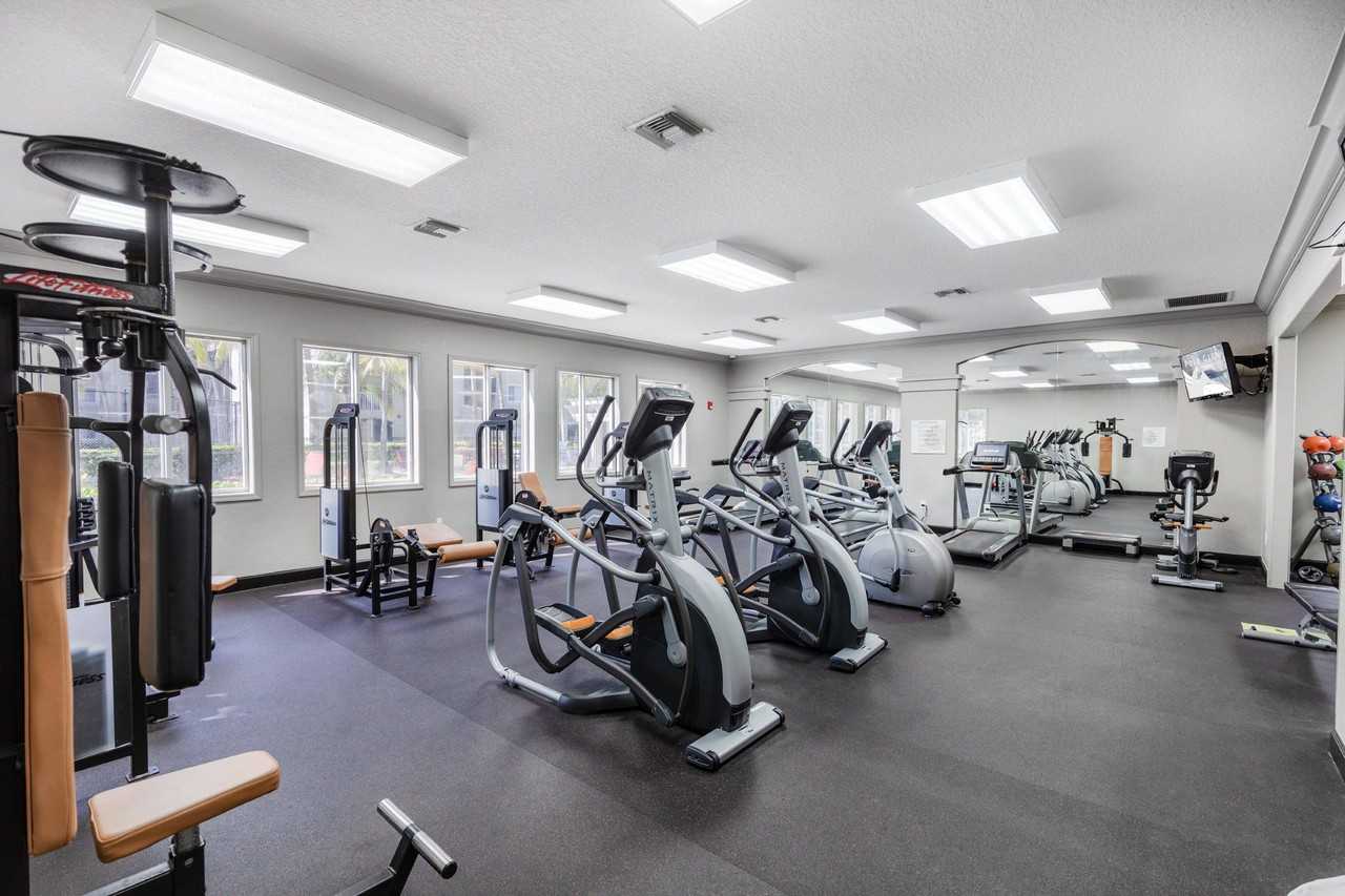 Polo Glen Apartment Homes - Photo 7 of 36