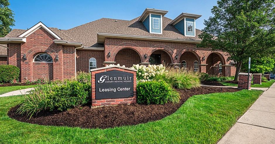 Glenmuir Of Naperville Apartments - 2604 Rockport Ln Naperville IL 