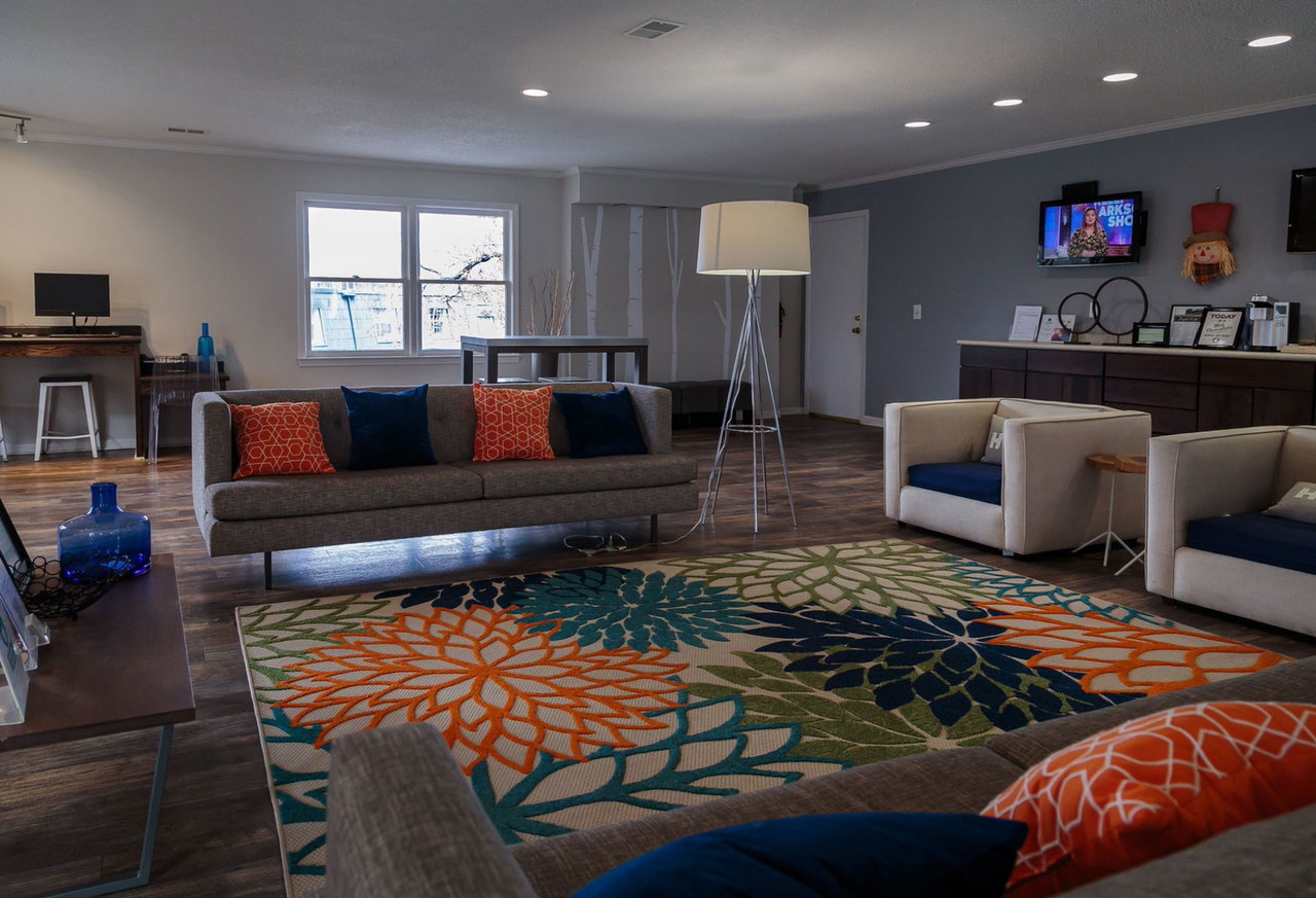 Paris Park - Photo 4 of 112