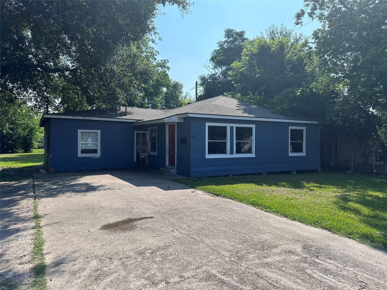 406 N Wharton St - Photo 2 of 21