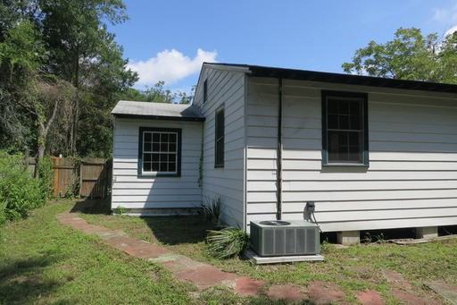 2414 Ridgewood Ave - Photo 3 of 15