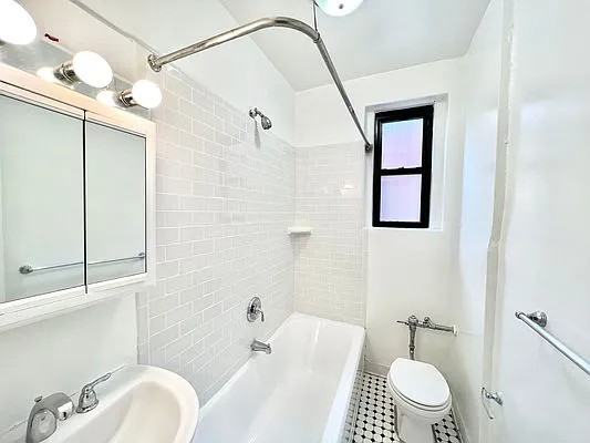 33-51 73rd Street #4D - Photo 3 of 5