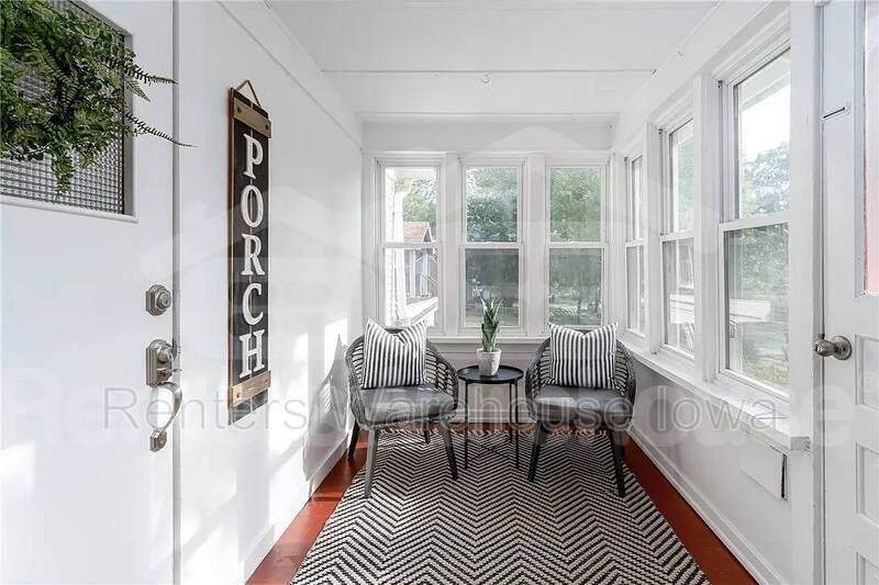 737 28th St - Photo 5 of 29