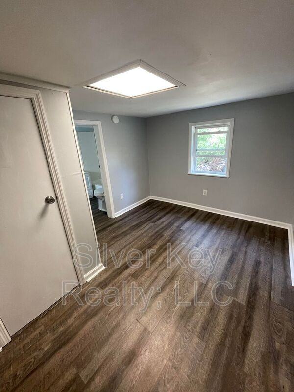 1209 Hilltop Dr Ne - Photo 6 of 8