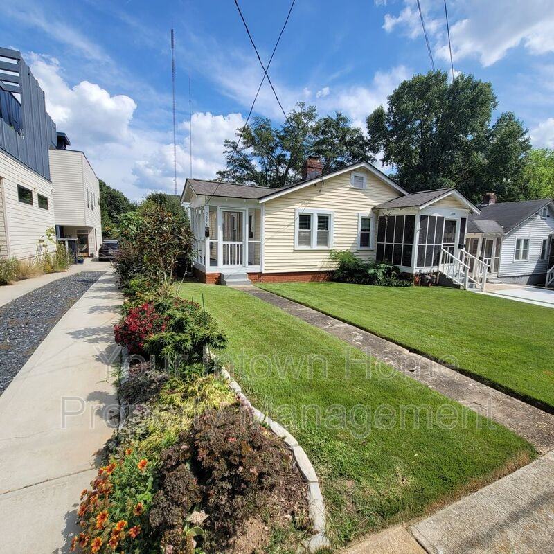 229A Lowry St Ne - Photo 2 of 18