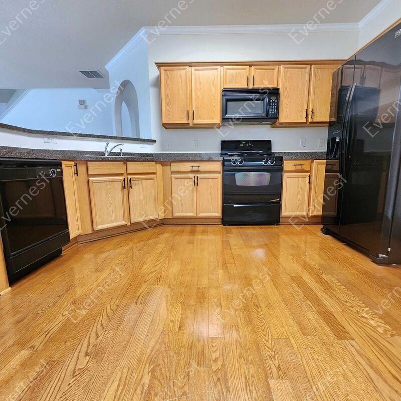 3162 Imperial Cir Sw - Photo 2 of 29