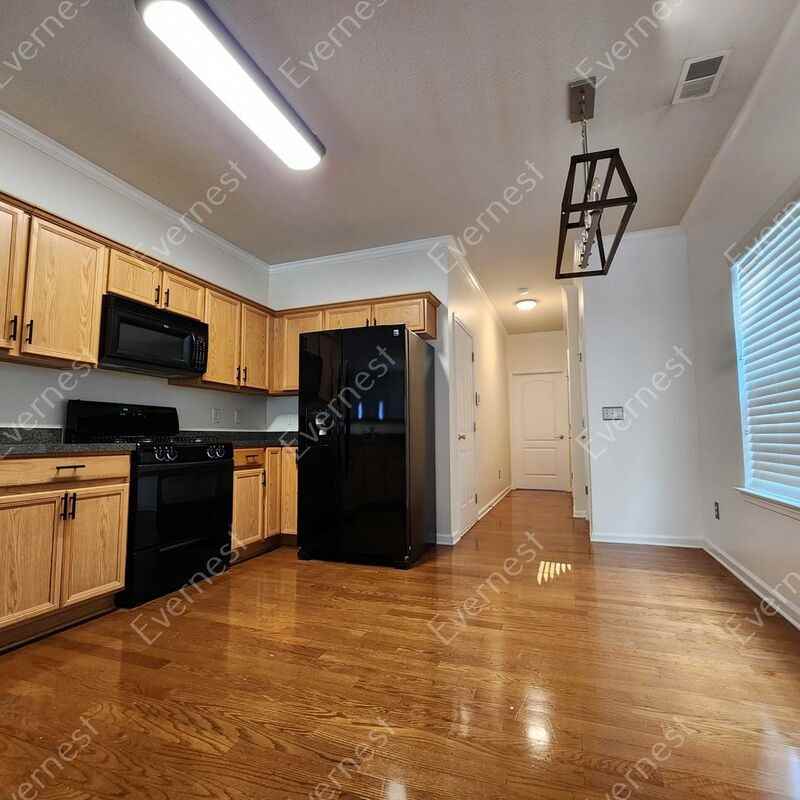 3162 Imperial Cir Sw - Photo 3 of 29