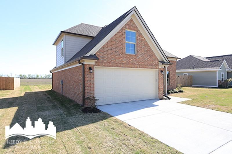 1252 River Wood Cir - Photo 2 of 20
