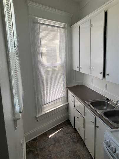 1122 26th St. - Photo 2 of 7