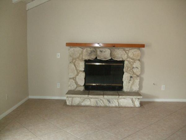 5064 E Avenue L - Photo 2 of 10