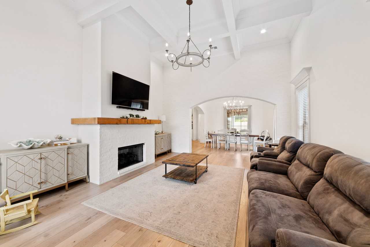 105 Santander Dr #NA - Photo 3 of 33