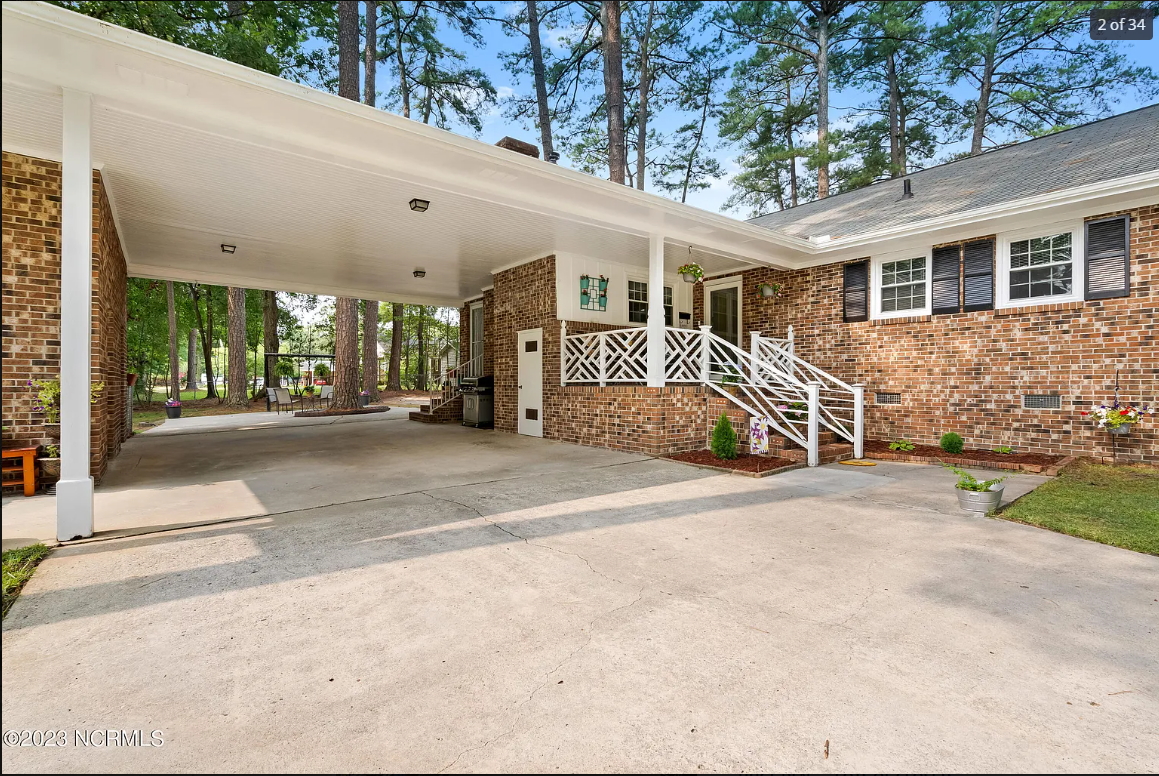 1913 Delwood Dr W #NA - Photo 2 of 15