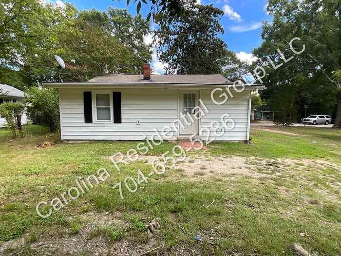 342 Camden Ct Nw - Photo 2 of 14