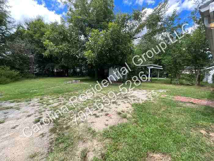 342 Camden Ct Nw - Photo 3 of 14