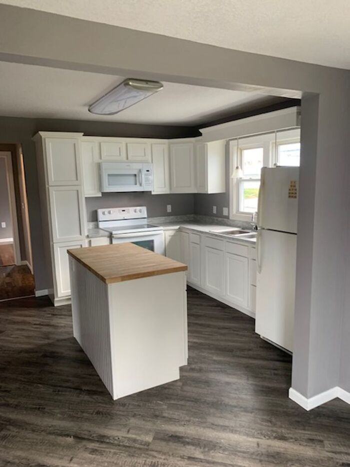 306 E Apple Ave - Photo 3 of 5