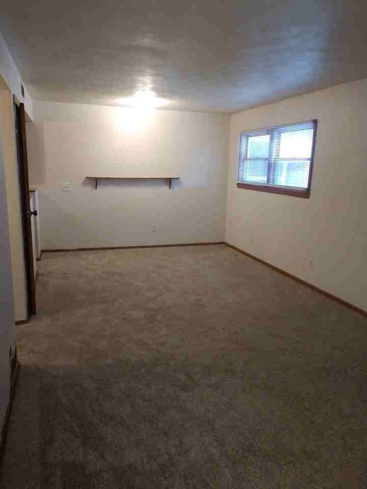 403 Ellen - 2 #2 - Photo 3 of 13