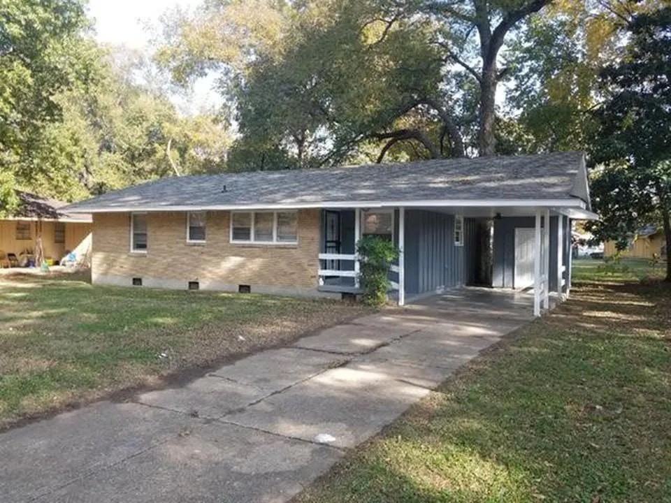 4368 Gardenview Dr #1 - Photo 2 of 30