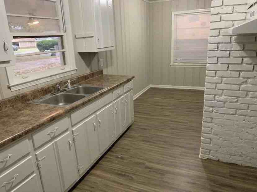 4368 Gardenview Dr #1 - Photo 6 of 30