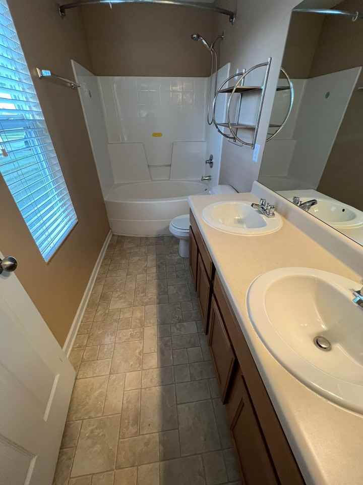 330 Kenneth Blvd Nw #1 - Photo 3 of 16