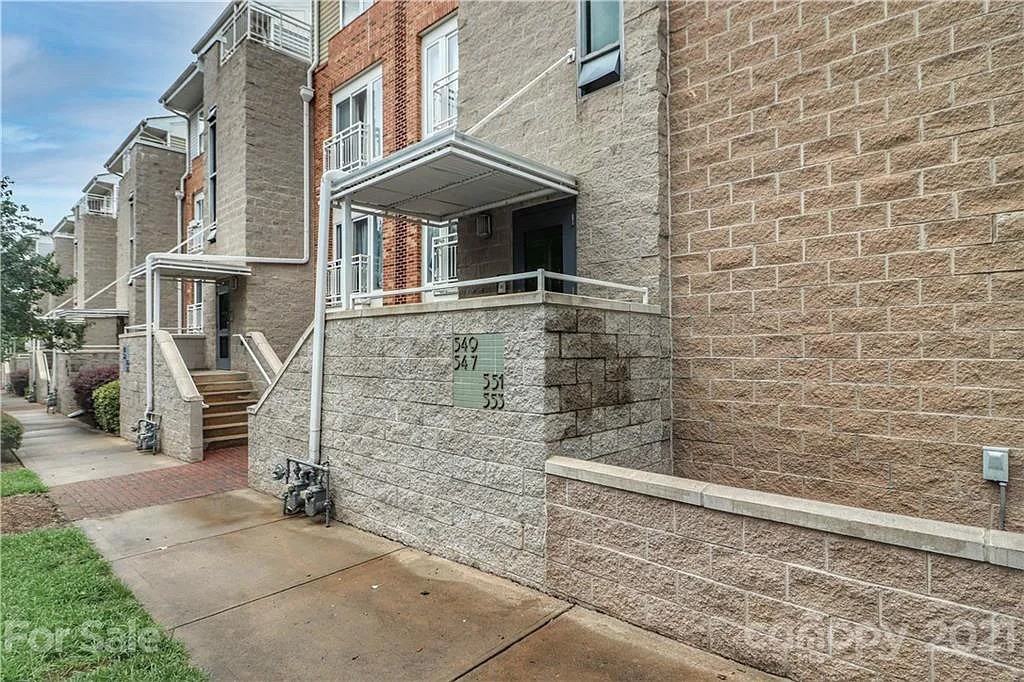 547 Donatello Ave - Photo 6 of 49