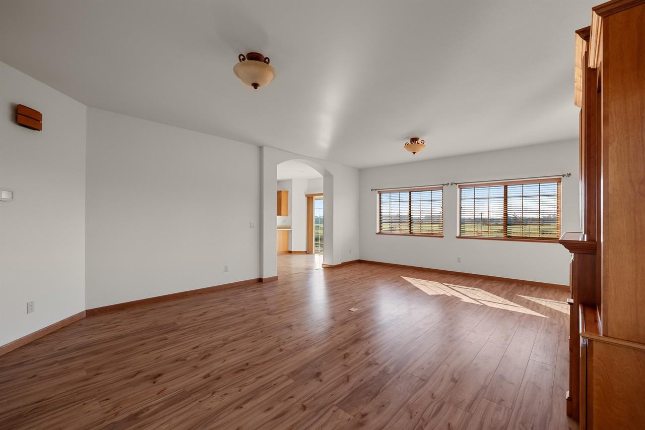 190 Hemlock St #1 - Photo 3 of 50