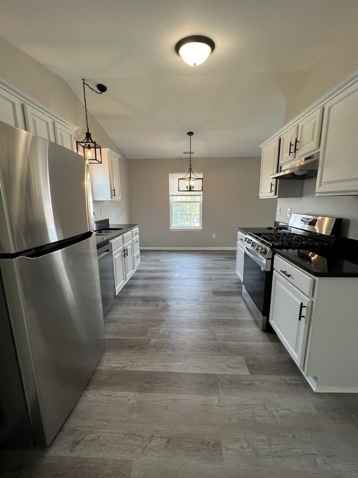 5946 Fiesta Ave #D - Photo 6 of 20