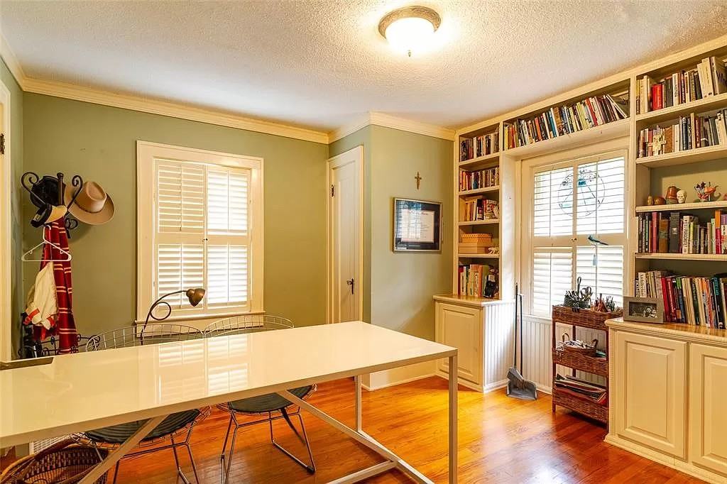 2617 Northwest 3rd Avenue - Photo 7 of 12