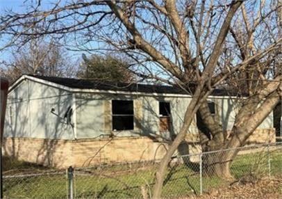 1901 Gale Dr - Photo 2 of 8