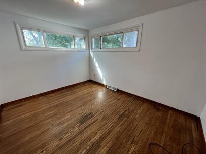 323 Dewey Ave - Photo 3 of 9