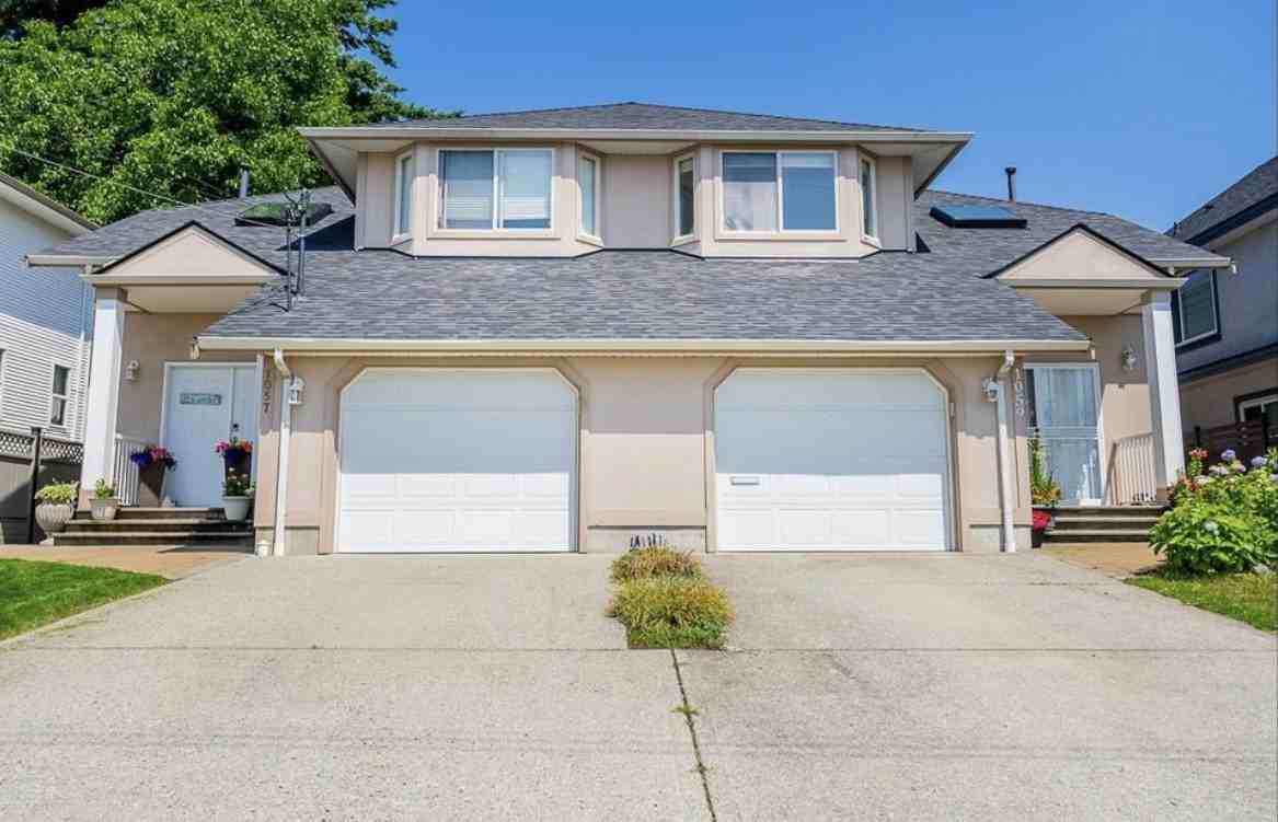 1059 Stewart Avenue, Coquitlam, BC V3K 2N8 3 Bedroom House for 3,400