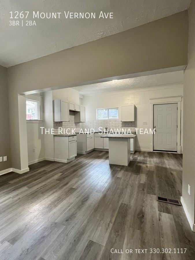 1267 Mount Vernon Ave - Photo 2 of 11