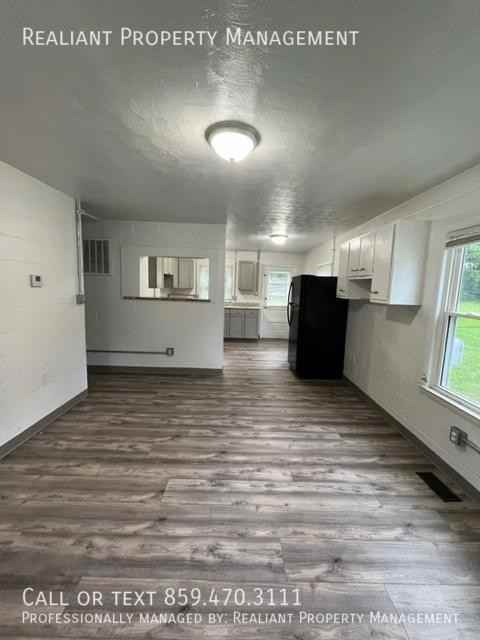 315 Bellevue Ave - Photo 3 of 8