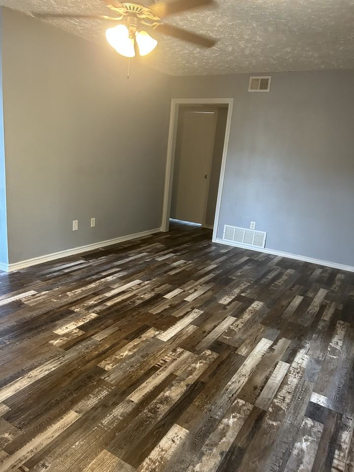 222 W Gilmer St #101 - Photo 2 of 9