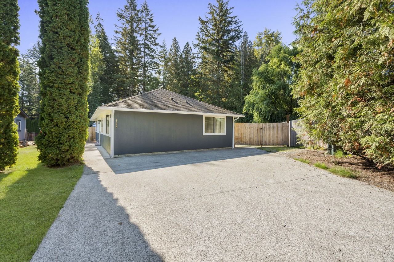 4555 California Trl #NA - Photo 2 of 33