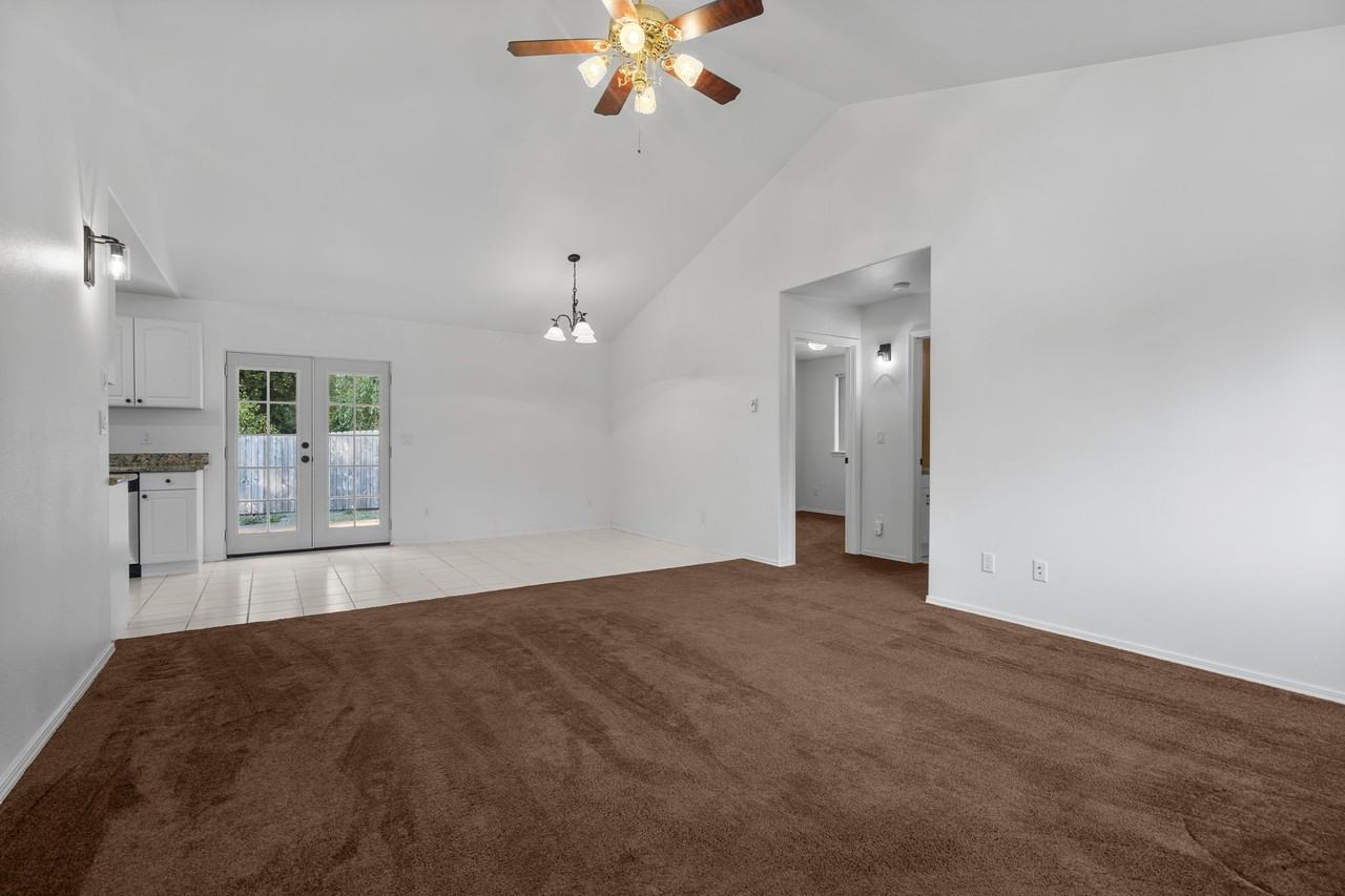 4555 California Trl #NA - Photo 3 of 33