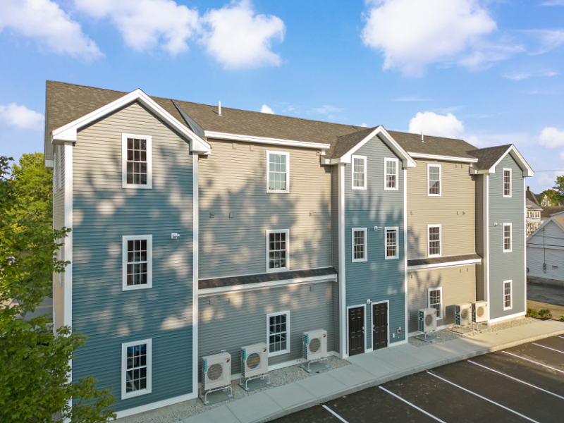 680 Union St #2C - Photo 2 of 16