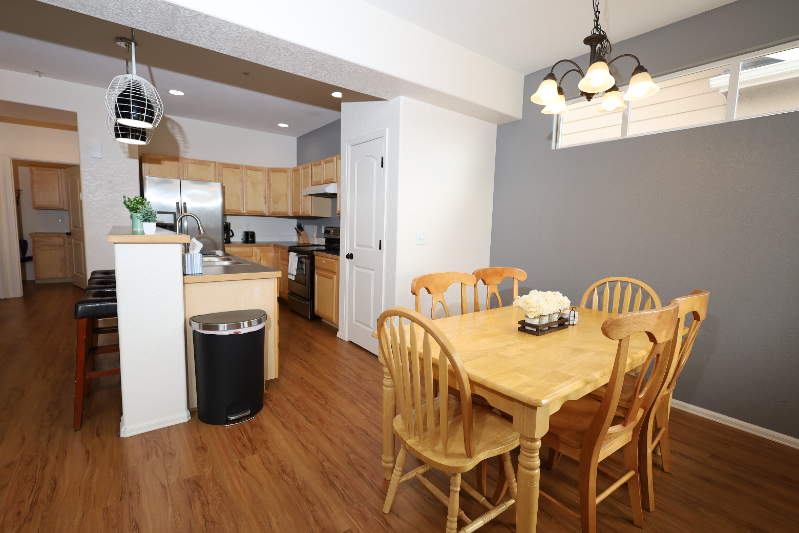 2507 Lynnhaven Ln - Photo 2 of 16