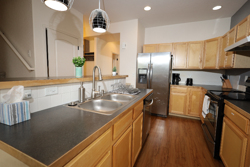 2507 Lynnhaven Ln - Photo 4 of 16