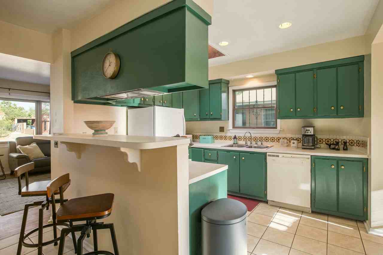 217 Cornell Drive Southeast - Photo 2 of 48