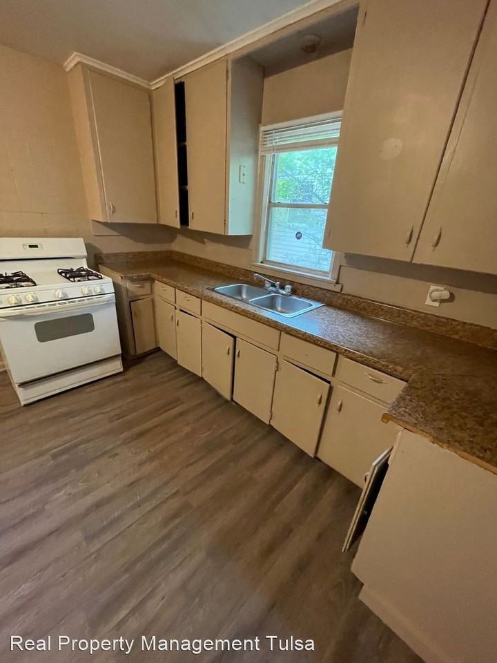 2715 N Cheyenne Ave - Photo 3 of 15