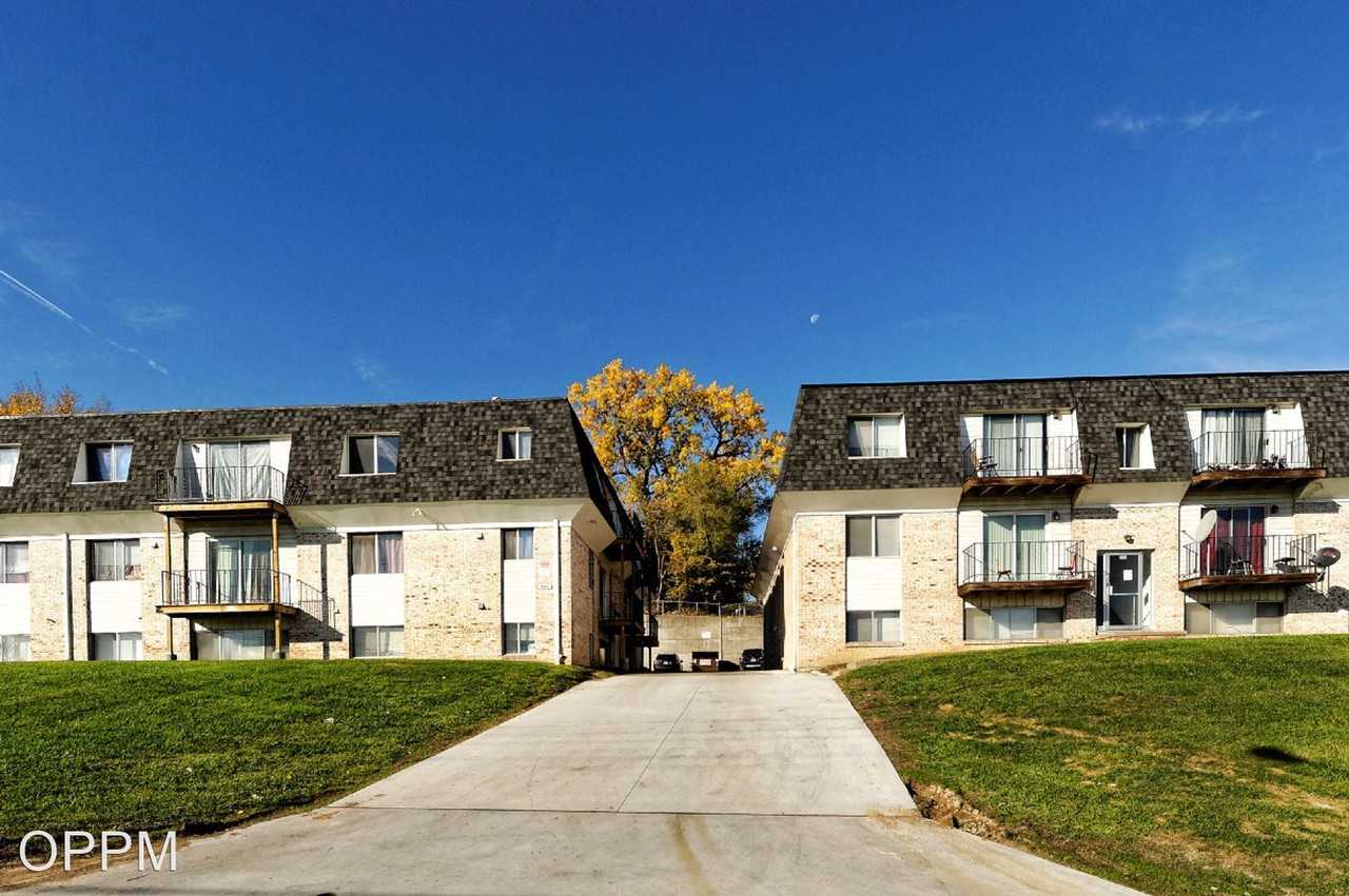 1 Bedroom / 1 Bathroom Unit Saddle Creek Rd. Apartments 802 N 46th