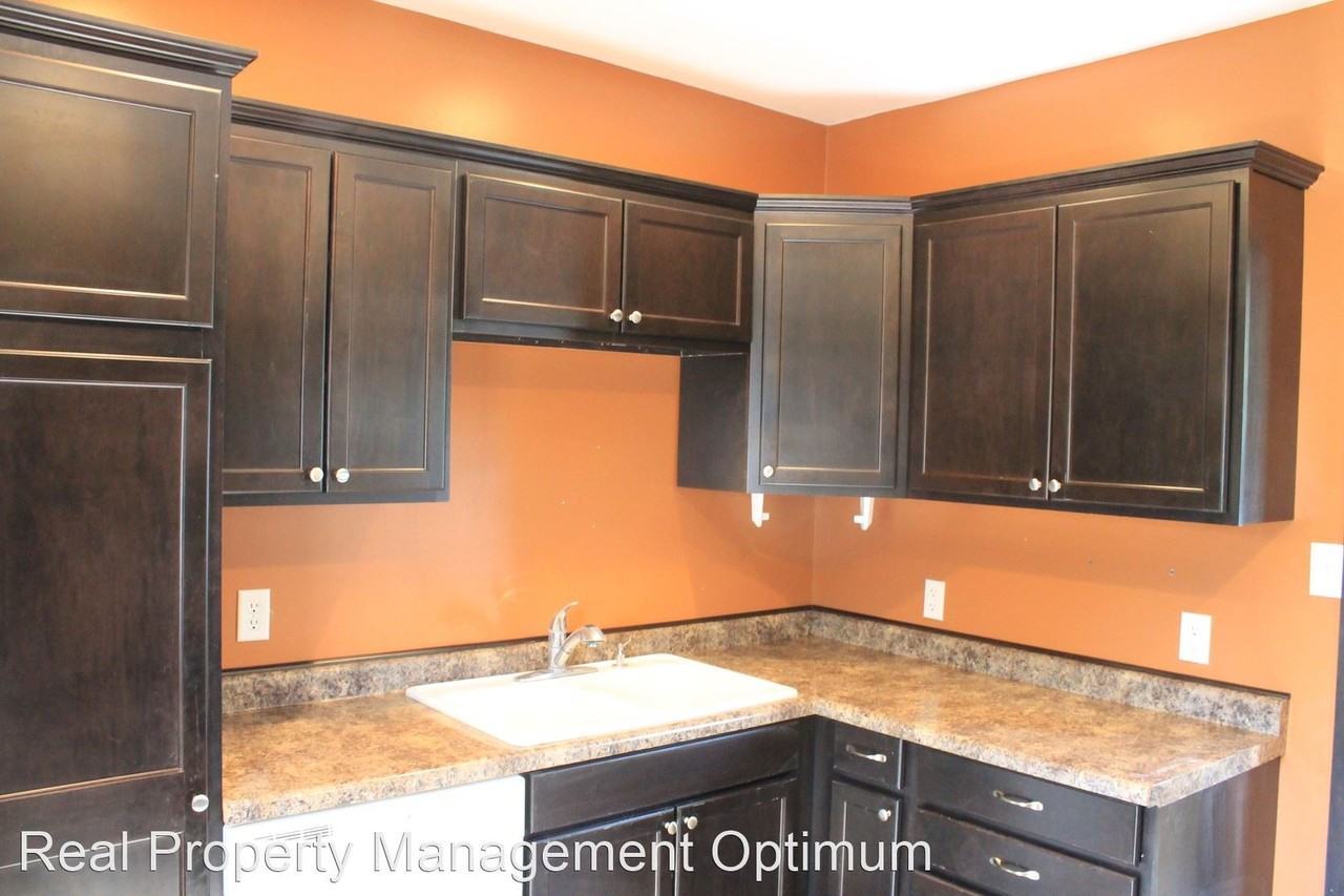 410 10th Ave N - Photo 3 of 25