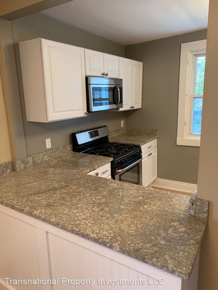 1330 Brockley Ave. - Photo 3 of 11