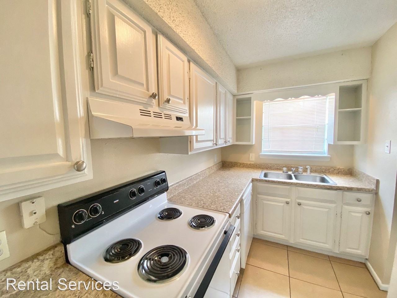 402 - 418 N 10th - Photo 3 of 11